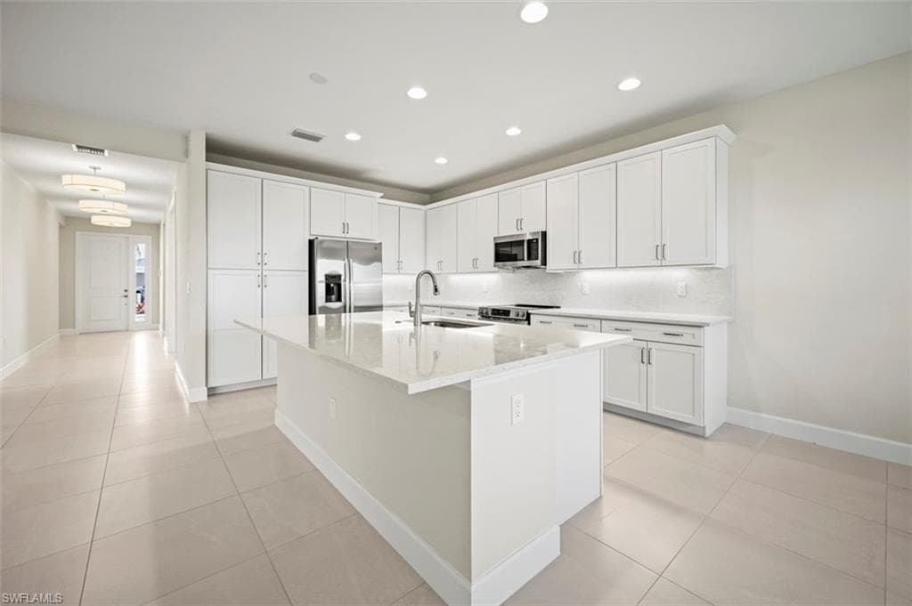 3369 Meloy DR, FORT MYERS FL 33905-5