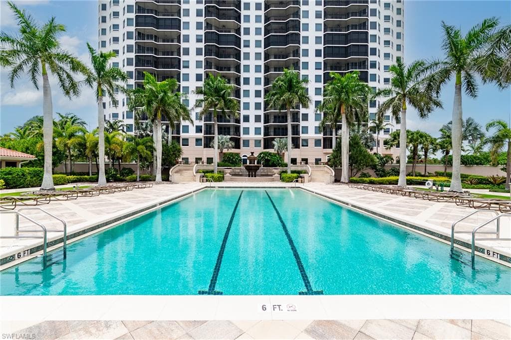 1060 Borghese LN # 204, NAPLES FL 34114-44