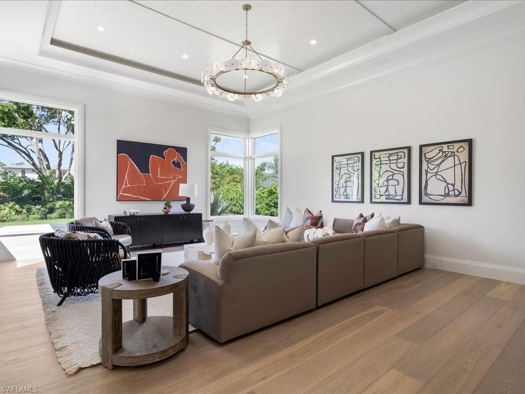 208 Hickory RD, NAPLES FL 34108-42