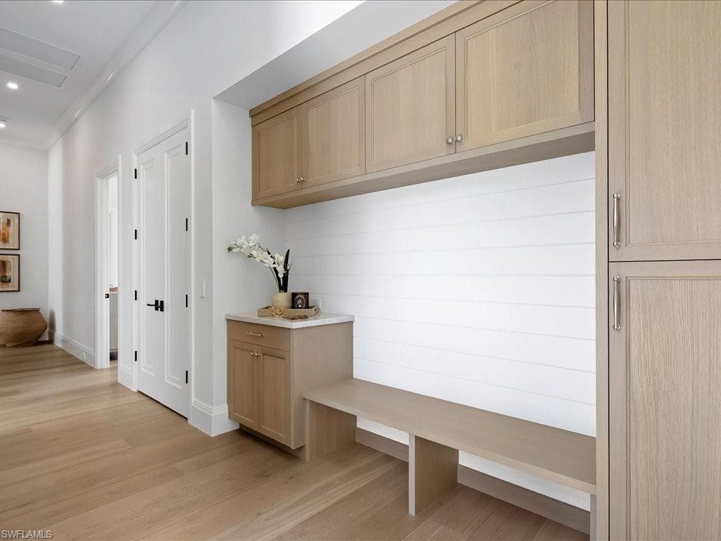 208 Hickory RD, NAPLES FL 34108-31