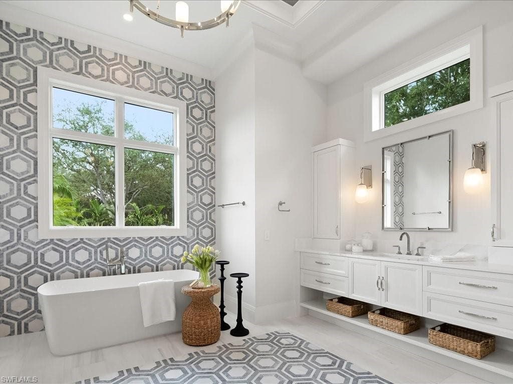 208 Hickory RD, NAPLES FL 34108-27