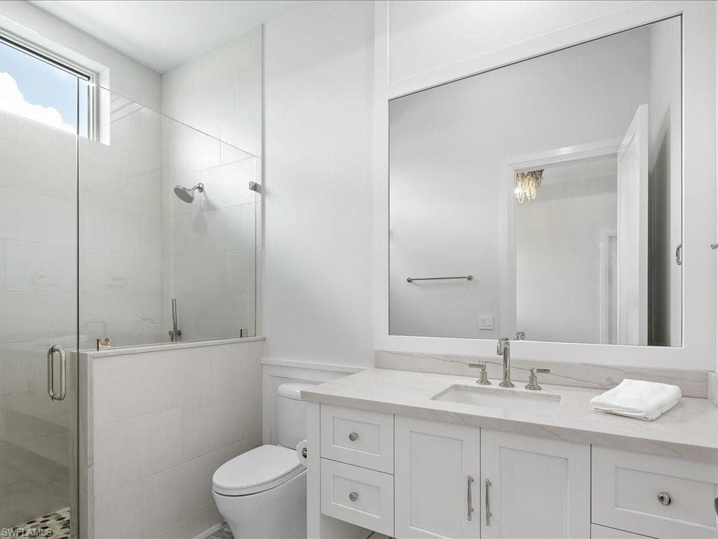 208 Hickory RD, NAPLES FL 34108-34