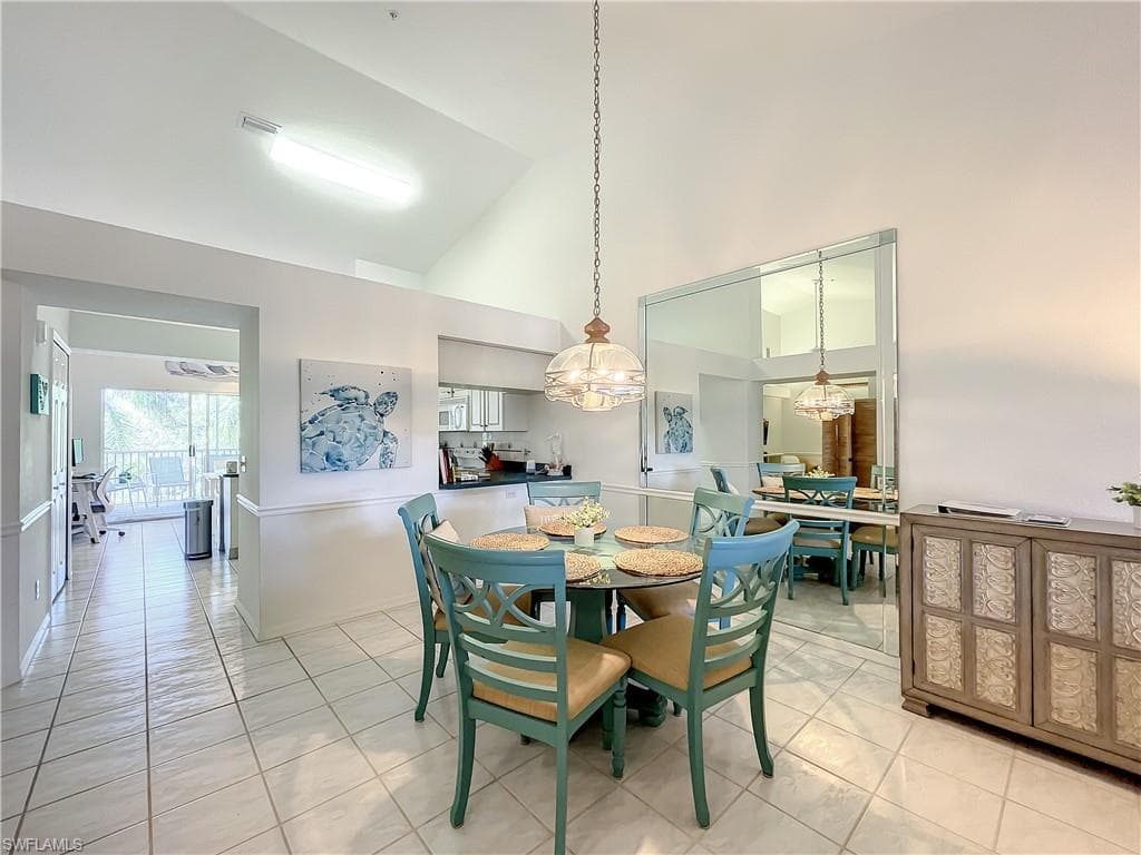 470 Bermuda Cove WAY # 303, NAPLES FL 34110-22