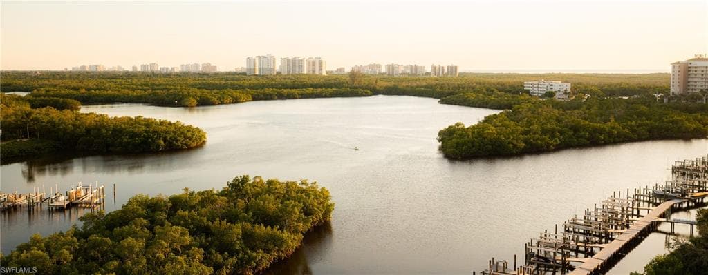 470 Bermuda Cove WAY # 303, NAPLES FL 34110-1