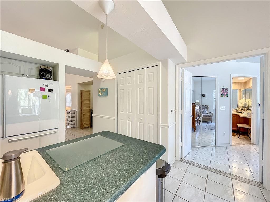 470 Bermuda Cove WAY # 303, NAPLES FL 34110-46