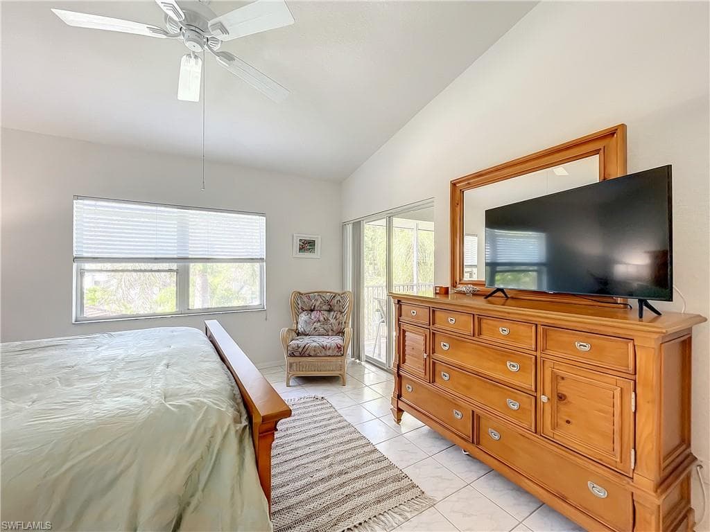 470 Bermuda Cove WAY # 303, NAPLES FL 34110-11