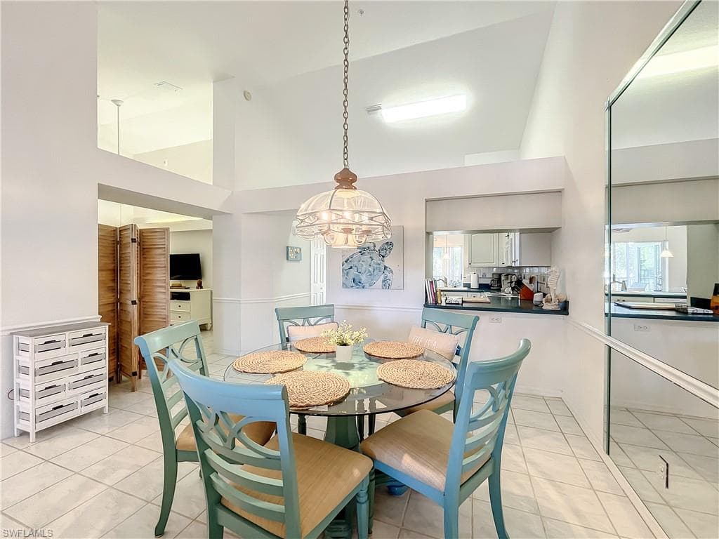 470 Bermuda Cove WAY # 303, NAPLES FL 34110-21