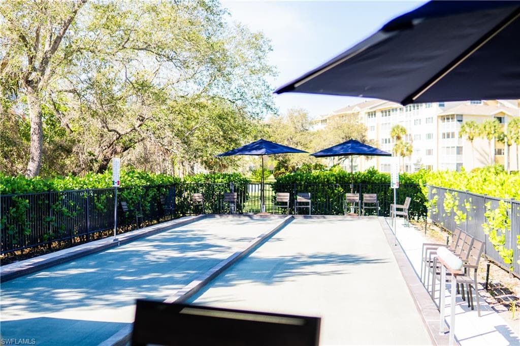 470 Bermuda Cove WAY # 303, NAPLES FL 34110-2