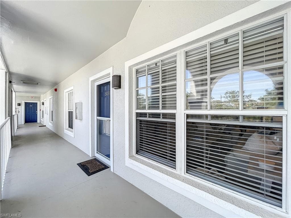 470 Bermuda Cove WAY # 303, NAPLES FL 34110-19