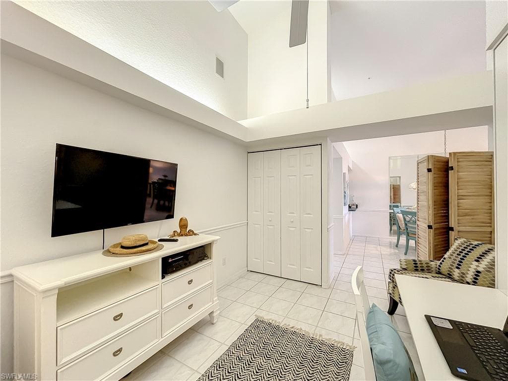 470 Bermuda Cove WAY # 303, NAPLES FL 34110-33