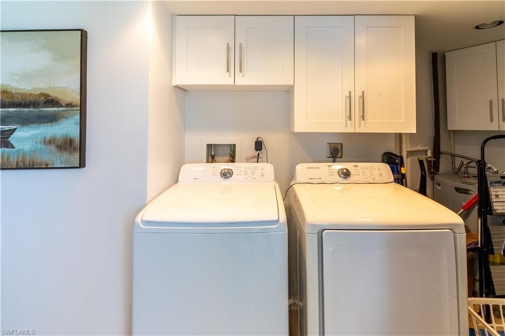 9051 Gulf Shore DR # 2, NAPLES FL 34108-15