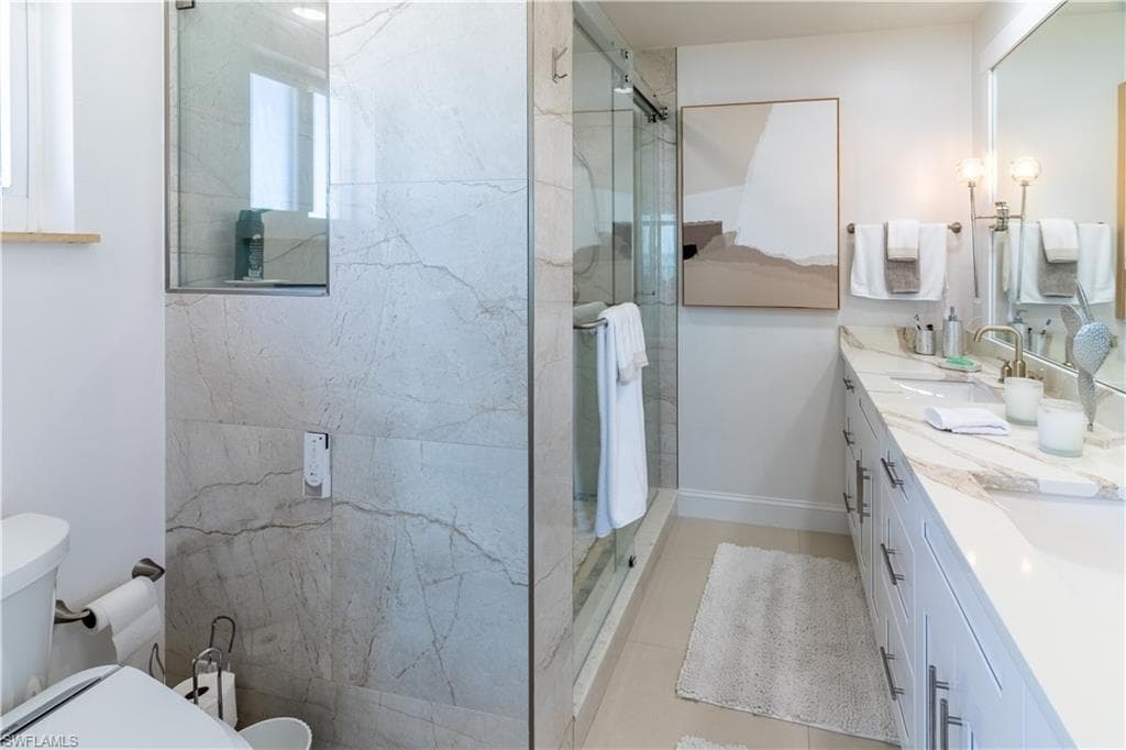 9051 Gulf Shore DR # 2, NAPLES FL 34108-19