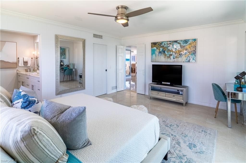 9051 Gulf Shore DR # 2, NAPLES FL 34108-17