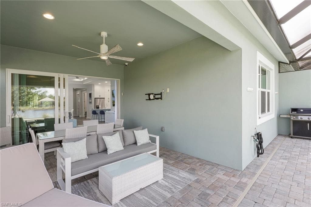 6365 Arriba AVE, NAPLES FL 34113-8