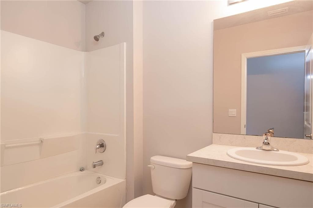 18517 Cronin Sand LN, NORTH FORT MYERS FL 33917-15