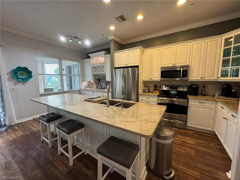 21524 Taft CT # 201, ESTERO FL 33928-2