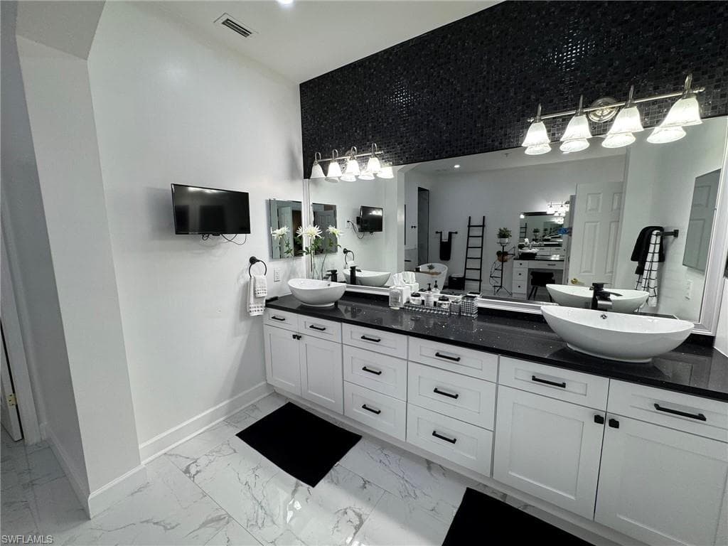 21524 Taft CT # 201, ESTERO FL 33928-14
