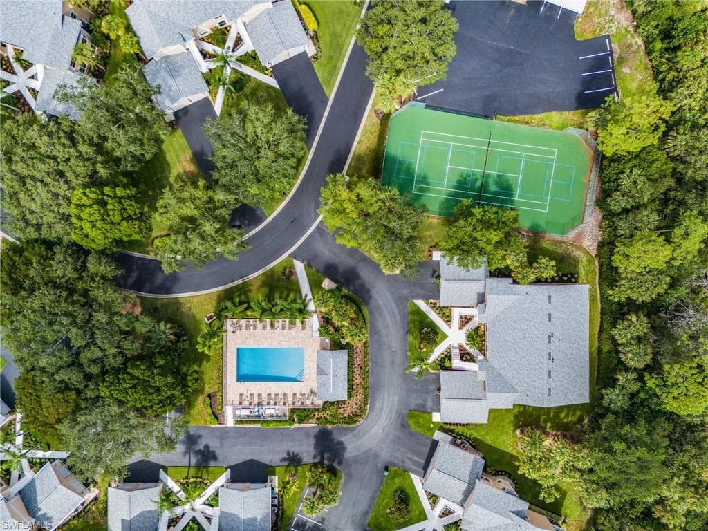 760 Wiggins Lake DR # 206, NAPLES FL 34110-32