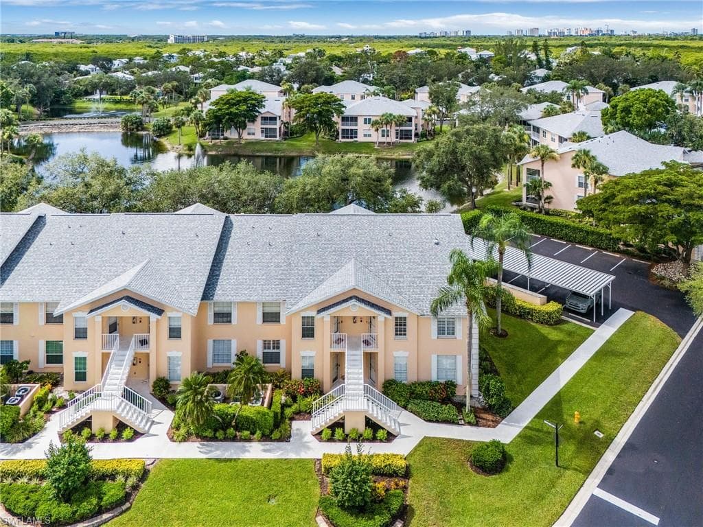 760 Wiggins Lake DR # 206, NAPLES FL 34110-34