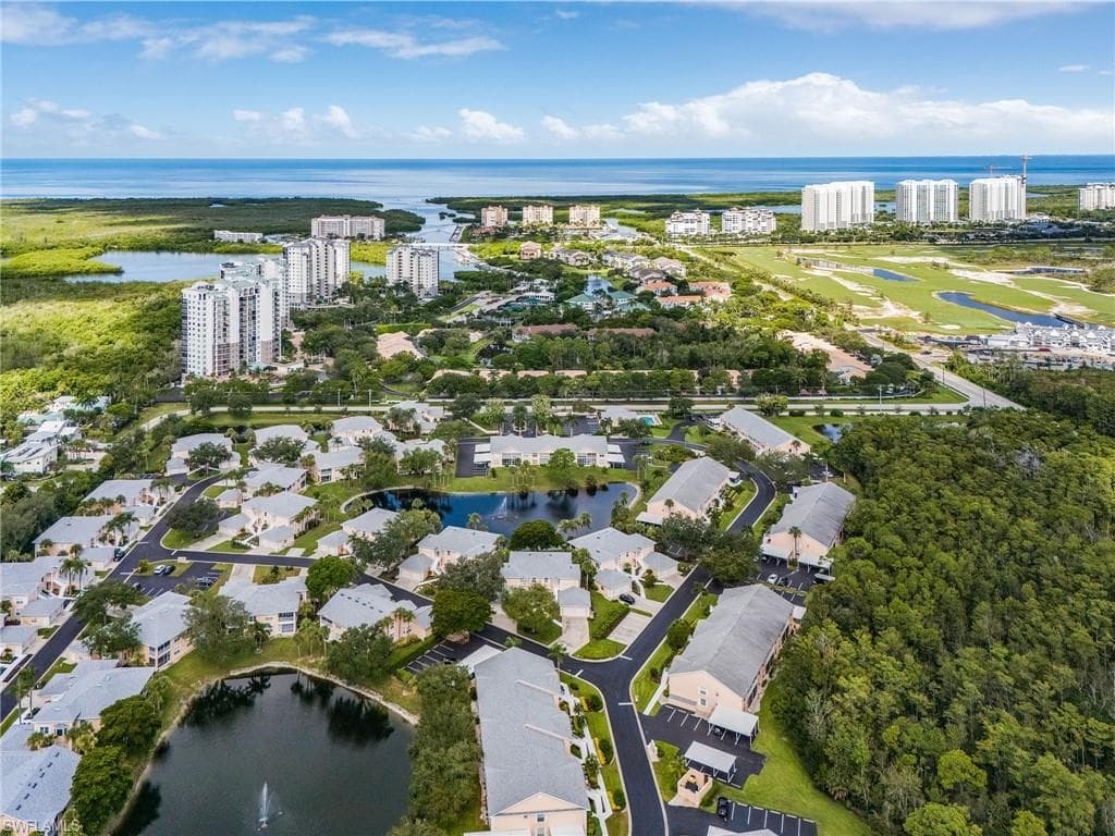 760 Wiggins Lake DR # 206, NAPLES FL 34110-30