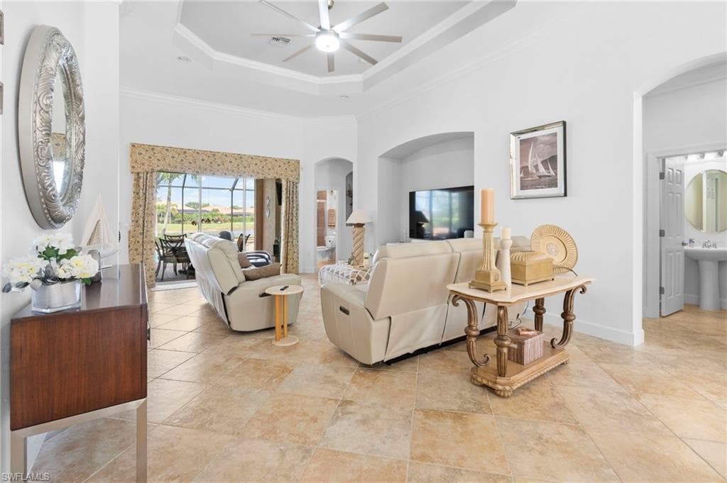 8095 Piedmont DR, NAPLES FL 34104-15