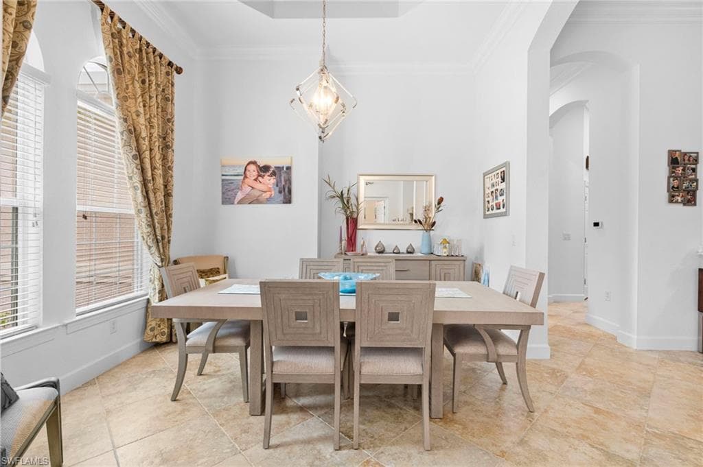 8095 Piedmont DR, NAPLES FL 34104-25