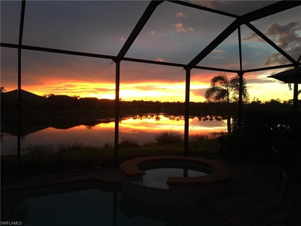 8095 Piedmont DR, NAPLES FL 34104-3