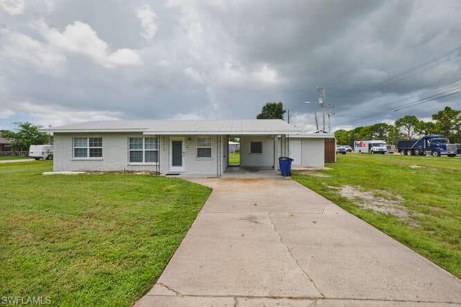 1637 Piney RD, NORTH FORT MYERS FL 33903-1