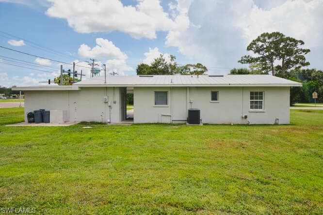 1637 Piney RD, NORTH FORT MYERS FL 33903-34