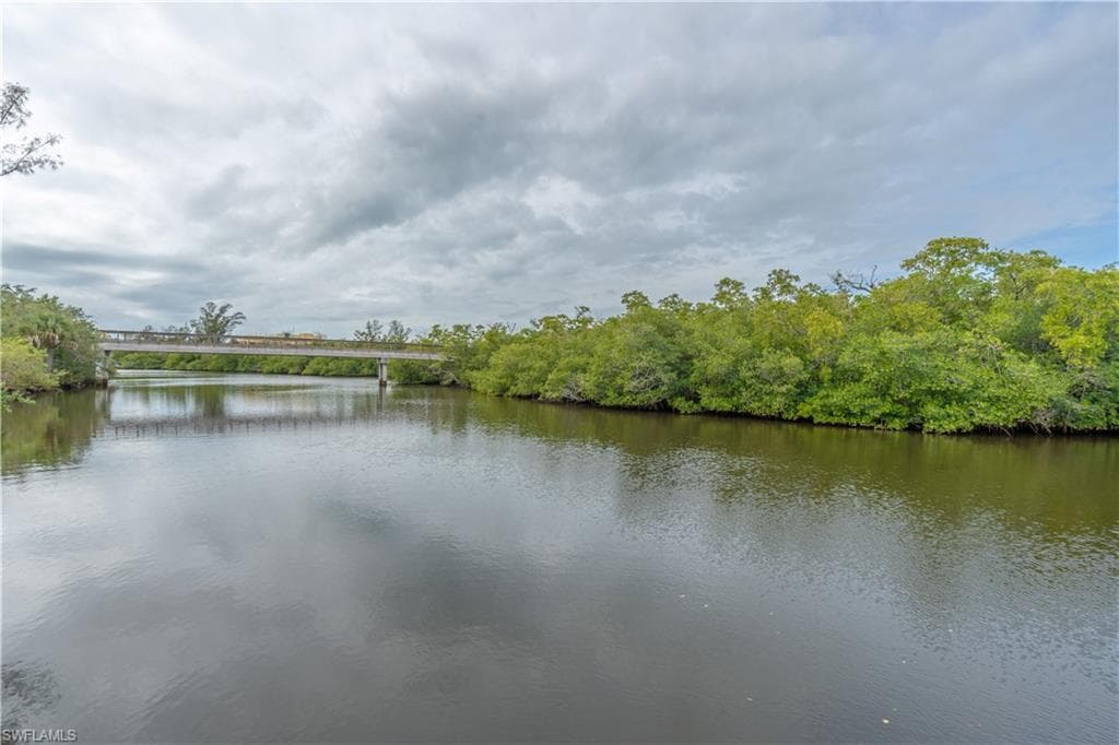 2667 River Reach DR, NAPLES FL 34104-46