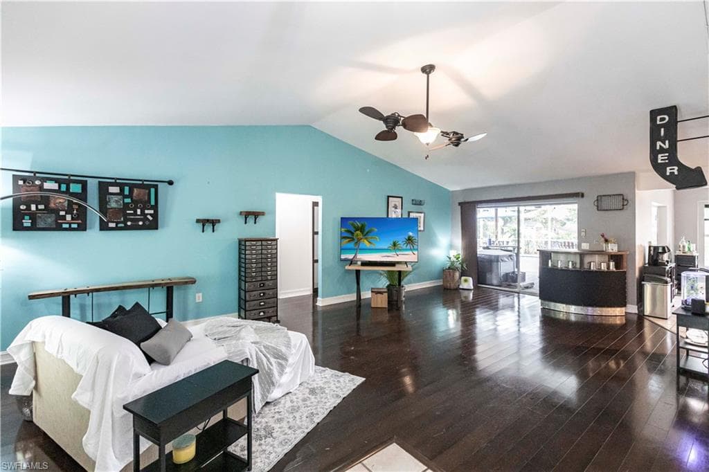 2667 River Reach DR, NAPLES FL 34104-8