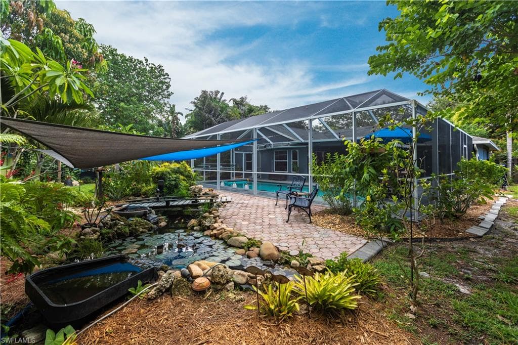 2667 River Reach DR, NAPLES FL 34104-30