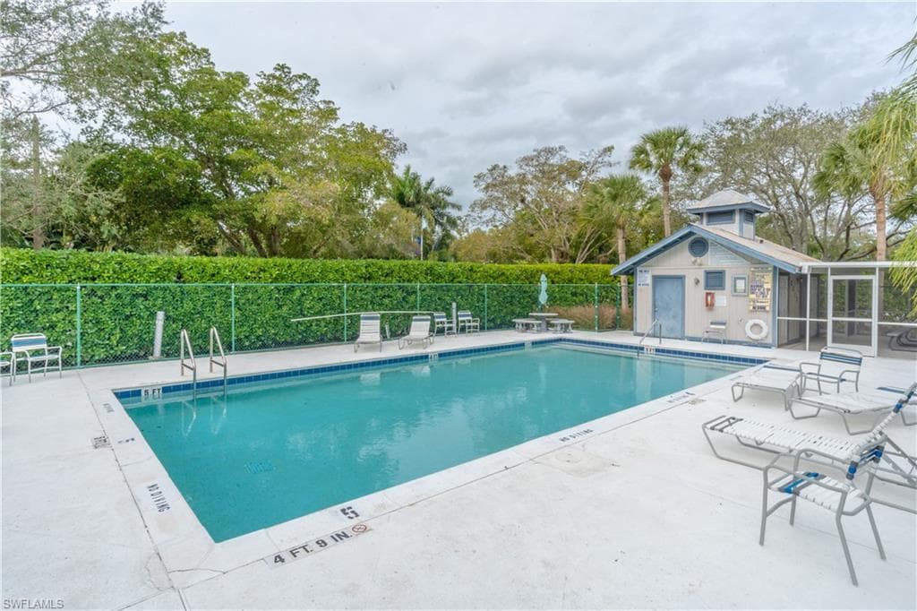 2667 River Reach DR, NAPLES FL 34104-38