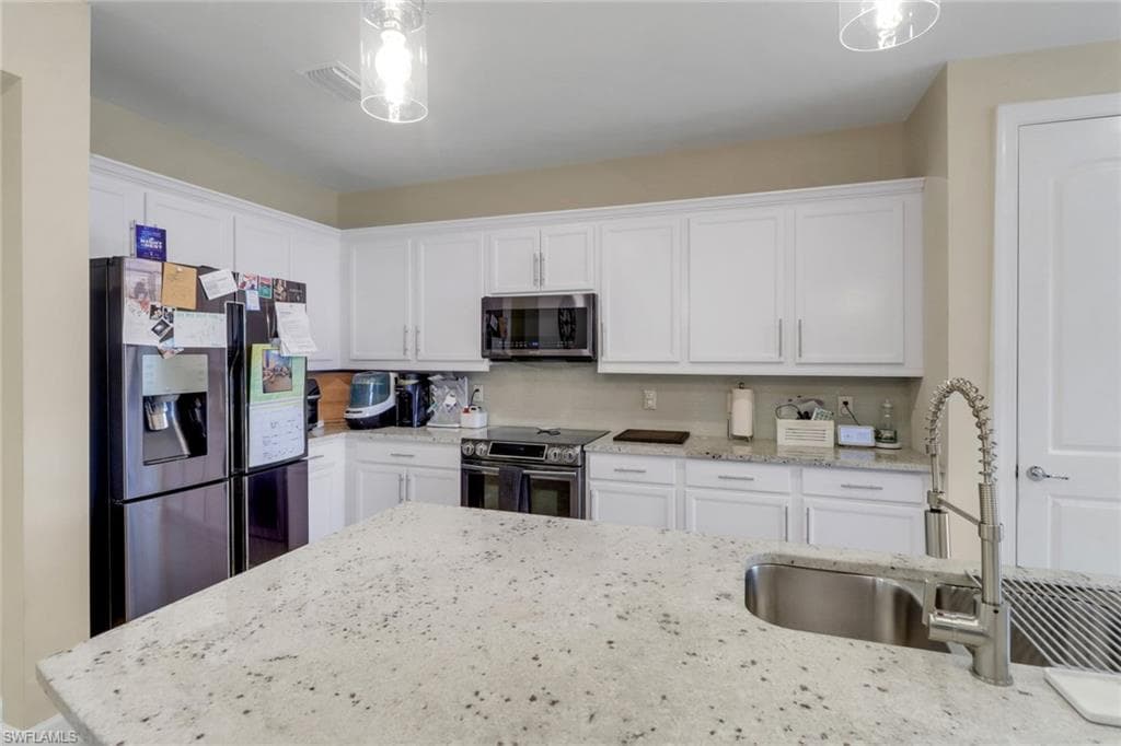 9300 Bramley TER, FORT MYERS FL 33967-9