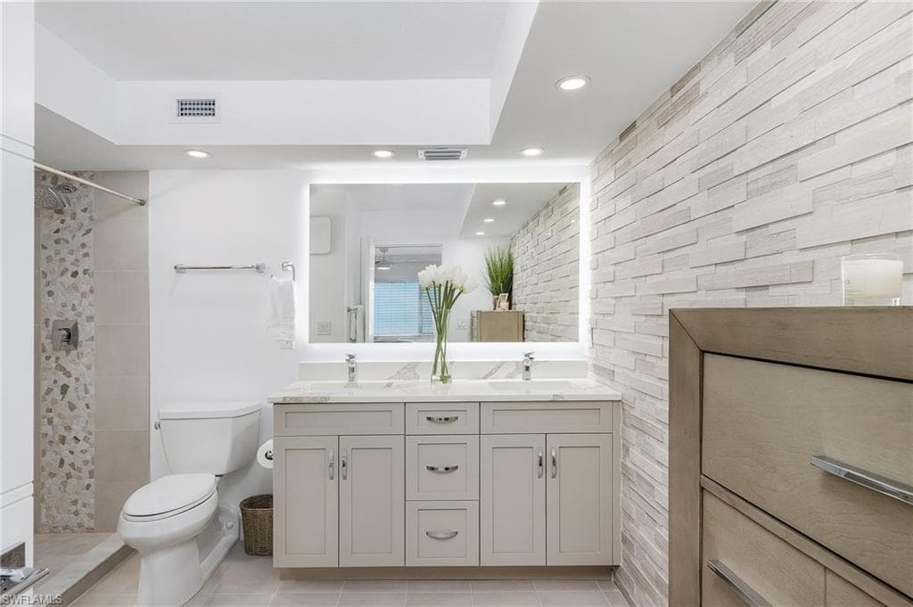 26340 Hickory BLVD # 401, BONITA SPRINGS FL 34134-10