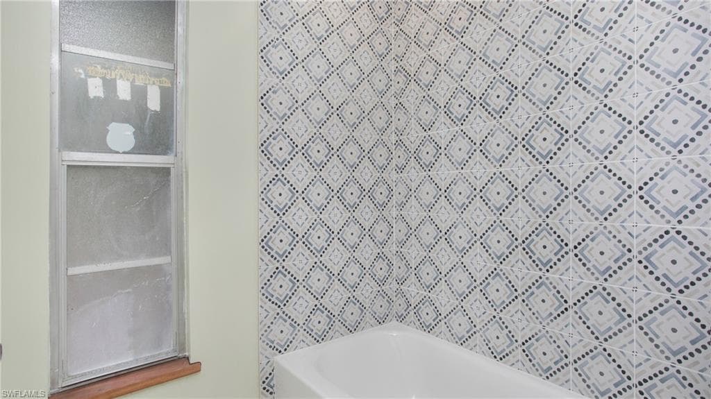 12747 Chatham DR, FORT MYERS FL 33908-11