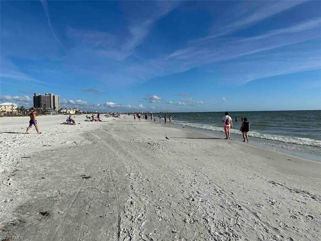 13527 Siesta Pines CT, FORT MYERS FL 33908-29