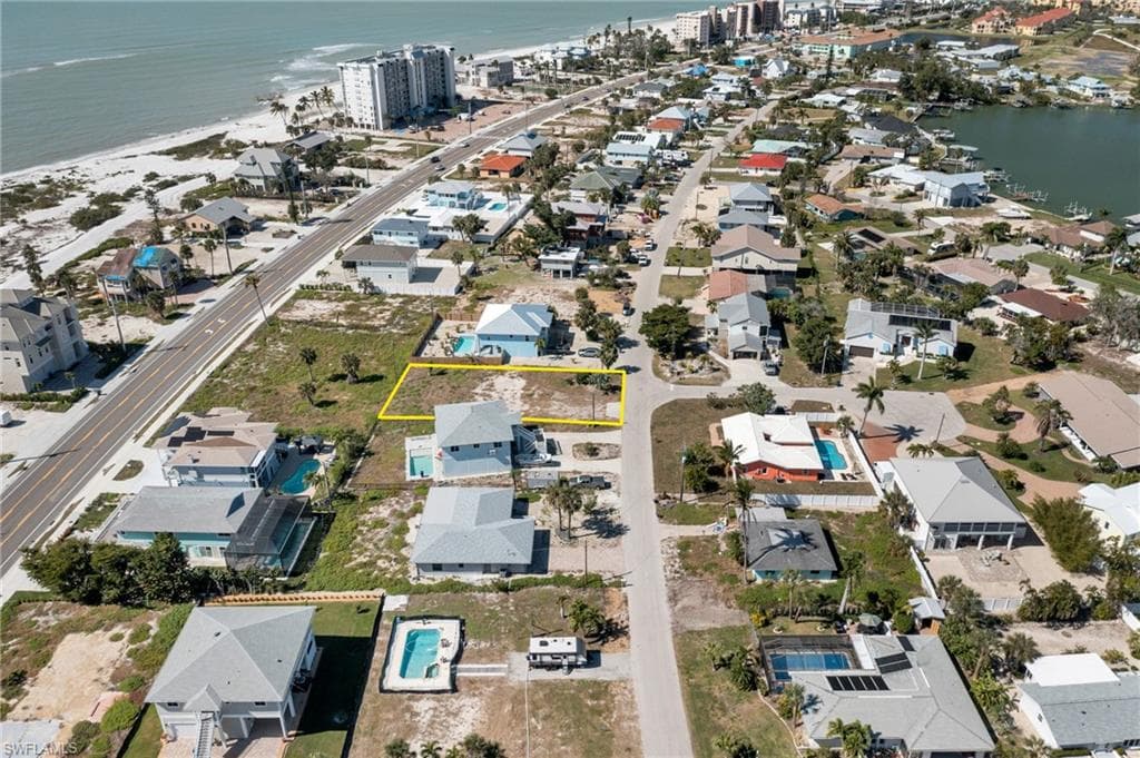 7930 Buccaneer DR, FORT MYERS BEACH FL 33931-2