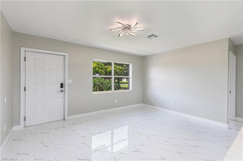 1101 Coolidge AVE, LEHIGH ACRES FL 33936-5