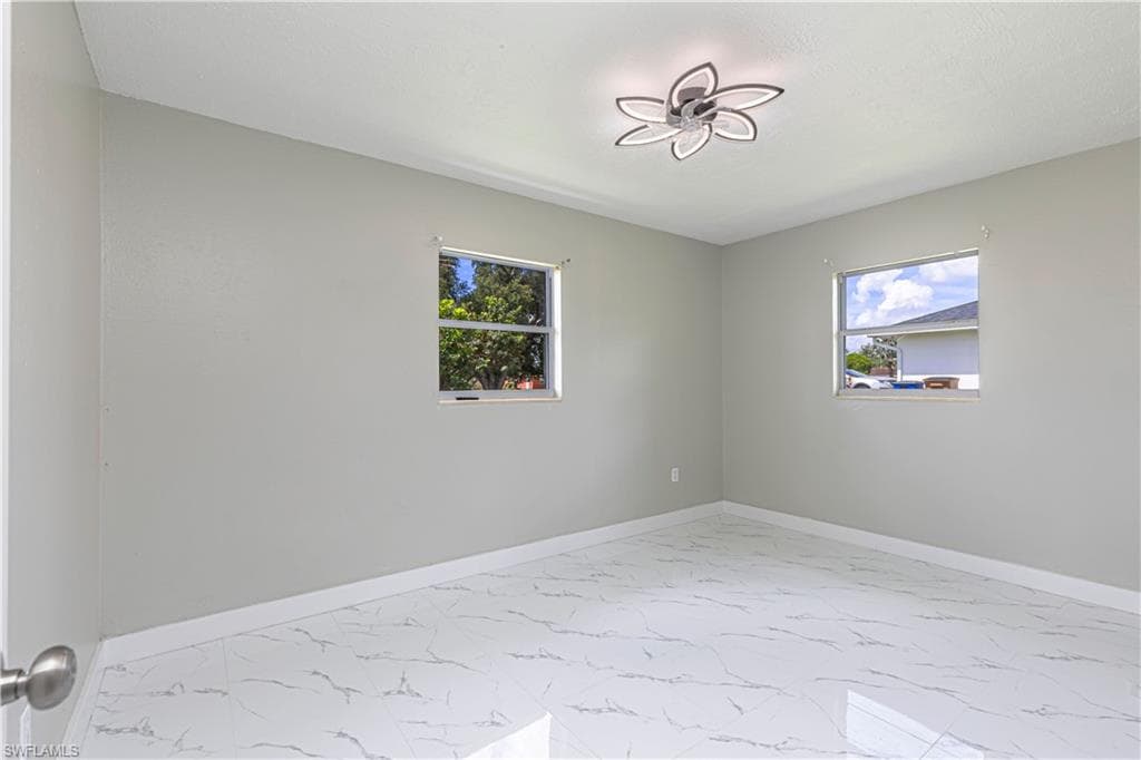 1101 Coolidge AVE, LEHIGH ACRES FL 33936-9