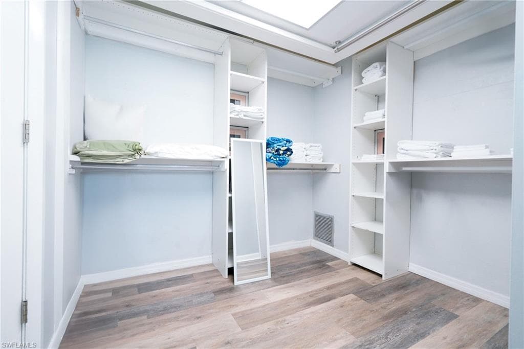 1351 Oaklawn CT, FORT MYERS FL 33919-30