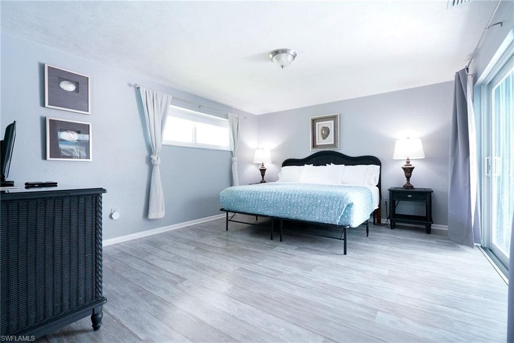 1351 Oaklawn CT, FORT MYERS FL 33919-28