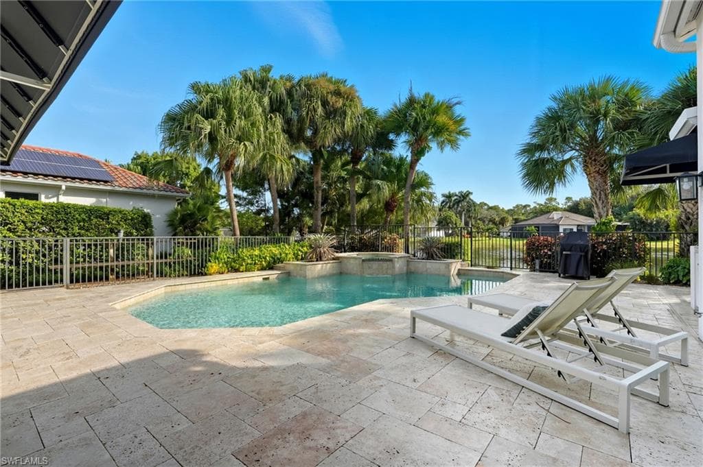 8192 Lowbank DR, NAPLES FL 34109-42