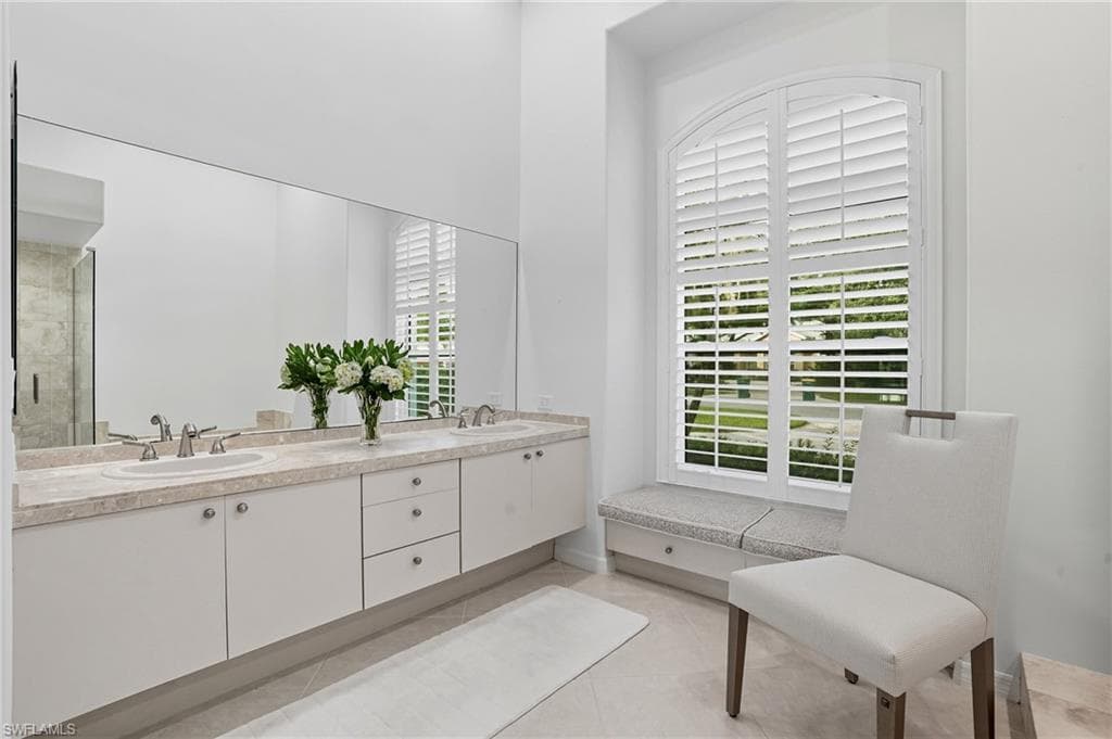 8192 Lowbank DR, NAPLES FL 34109-29