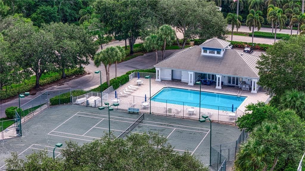 8192 Lowbank DR, NAPLES FL 34109-48