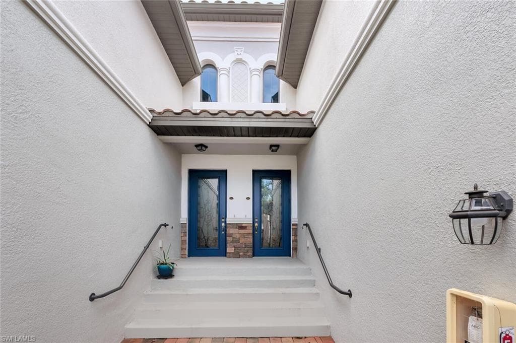 9485 Casoria CT 202-1