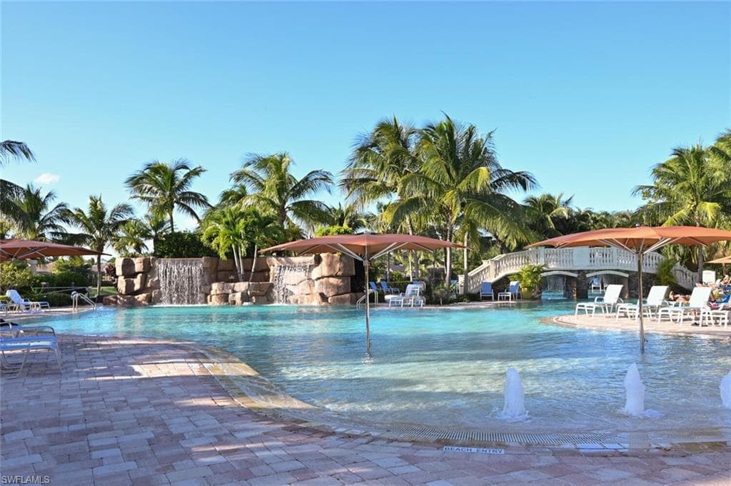 9485 Casoria CT 202-35
