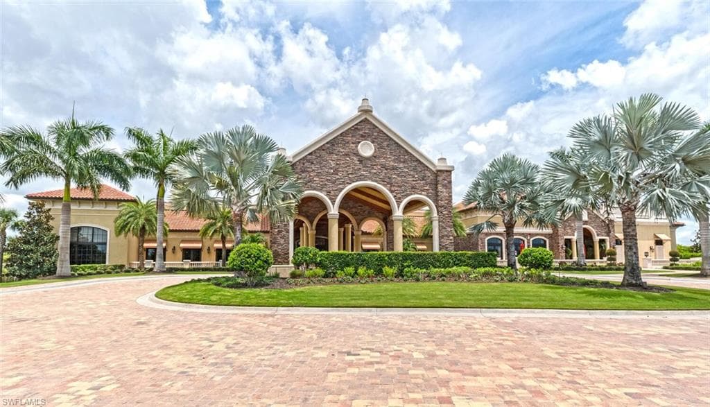 9485 Casoria CT 202-32
