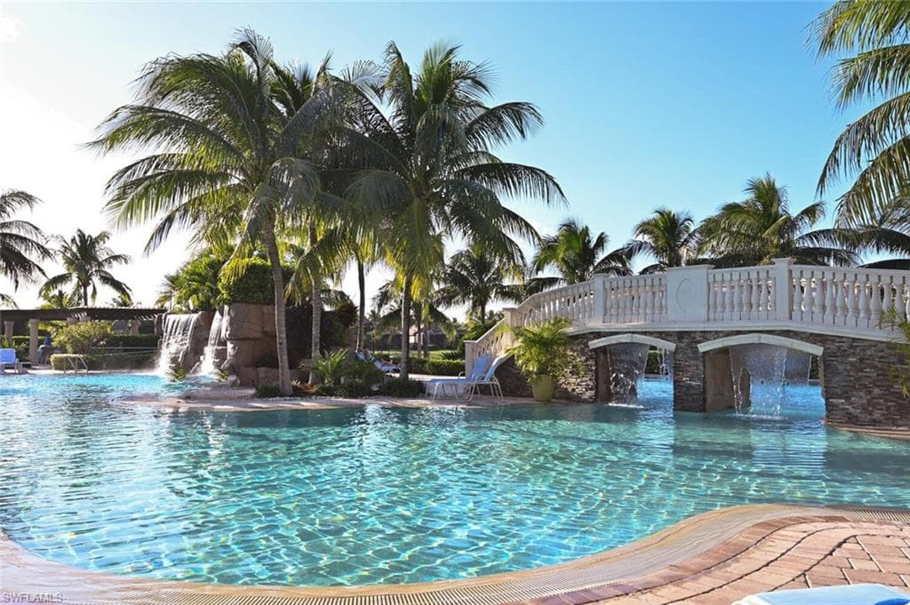 9485 Casoria CT 202-36