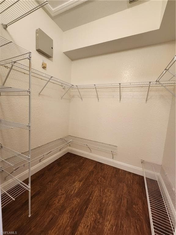 7512 Bristol CIR, NAPLES FL 34120-10